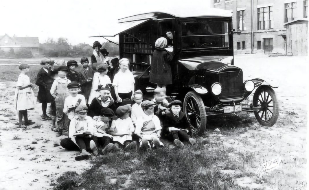 Everett Library's First Bookmobile in Washington