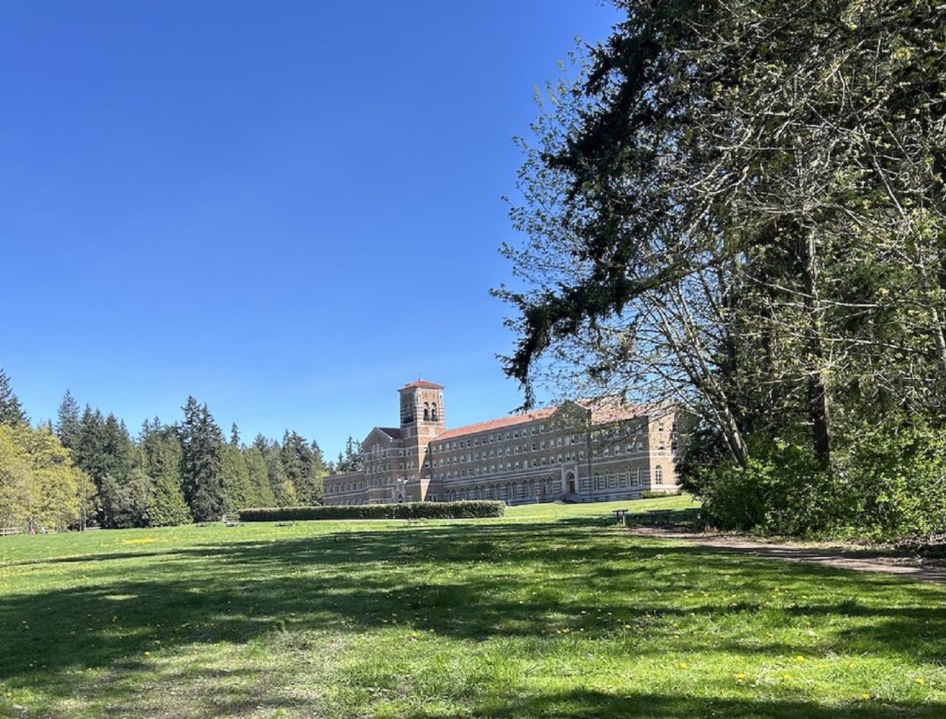 Saint Edward State Park